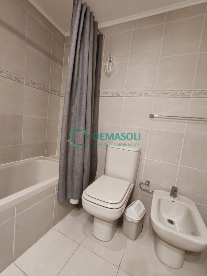 Apartamento ID.962 - Punta del este, Península, departamento de 2 dormitorios con piscina, terraza y cochera.