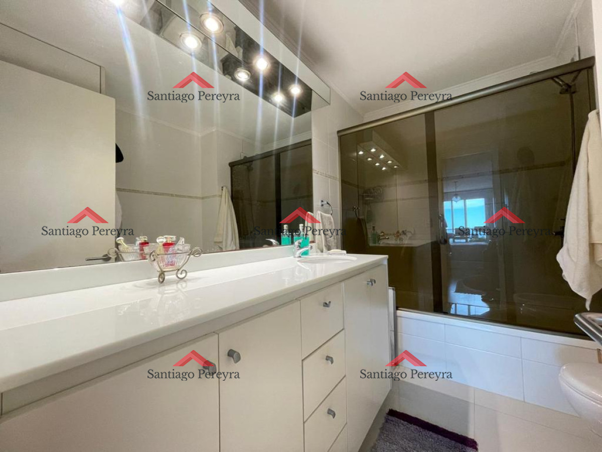 Apartamento ID.14477 - Apartamento con vista al mar, Punta del Este, 3 dormitorios y amenities