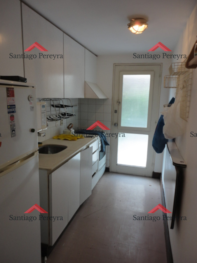 Apartamento ID.14993 - Punta del Este, Pianres. Apto de 2 dormitorios a pasos del mar. 