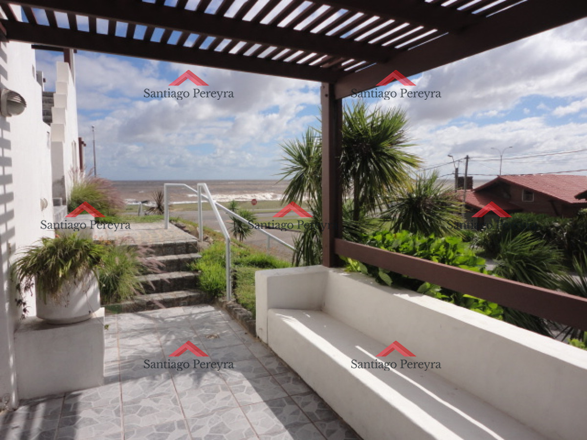 Apartamento ID.14993 - Punta del Este, Pianres. Apto de 2 dormitorios a pasos del mar. 