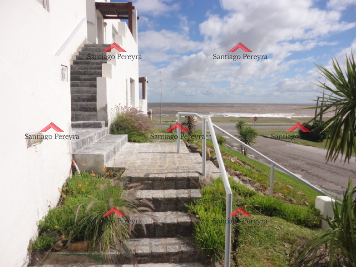 Apartamento ID.14993 - Punta del Este, Pianres. Apto de 2 dormitorios a pasos del mar. 
