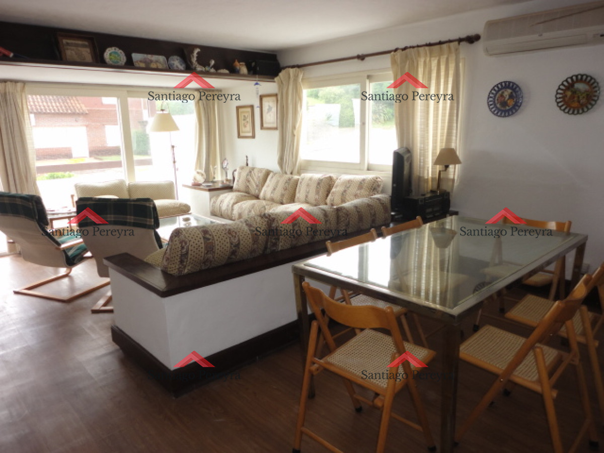 Apartamento ID.14993 - Punta del Este, Pianres. Apto de 2 dormitorios a pasos del mar. 