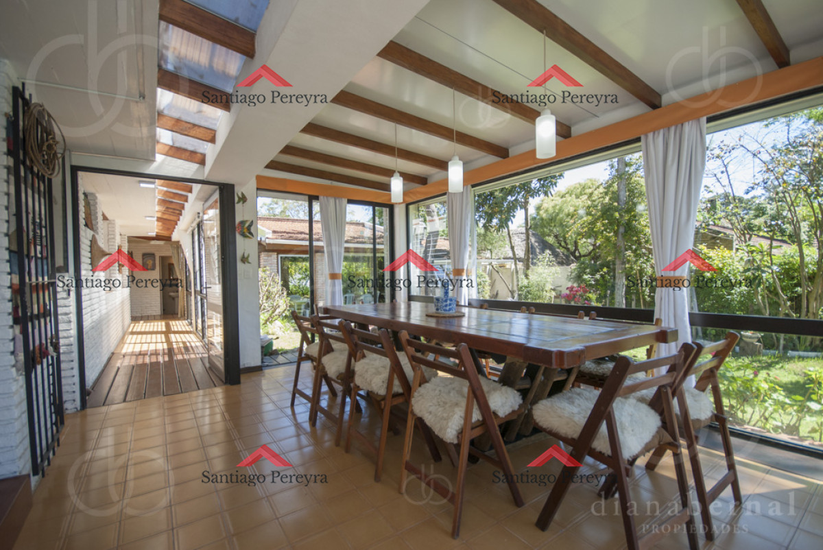 Casa ID.13471 - Casa alquiler Pinares, Punta del Este, 4 dormitorios, piscina, amplio parque cercado