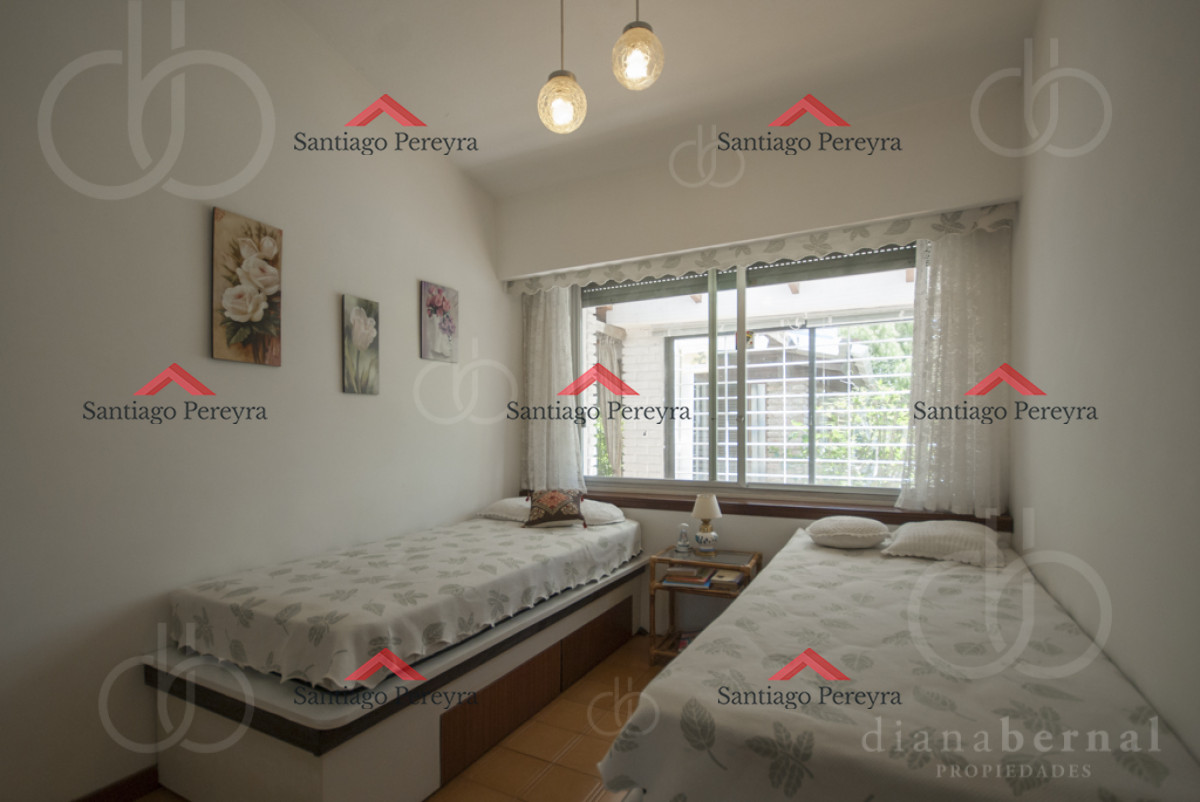 Casa ID.13471 - Casa alquiler Pinares, Punta del Este, 4 dormitorios, piscina, amplio parque cercado