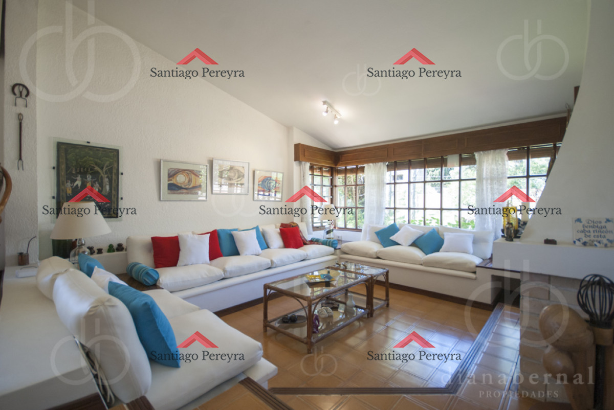 Casa ID.13471 - Casa alquiler Pinares, Punta del Este, 4 dormitorios, piscina, amplio parque cercado
