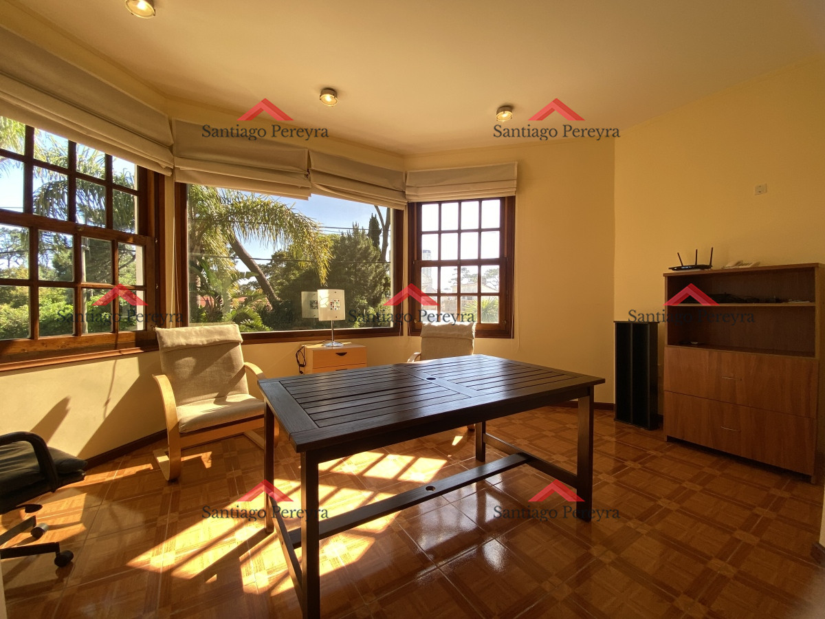 Casa ID.14857 - Punta del Este, gran residencia en mansa, 6 dormitorios y piscina climatizada.