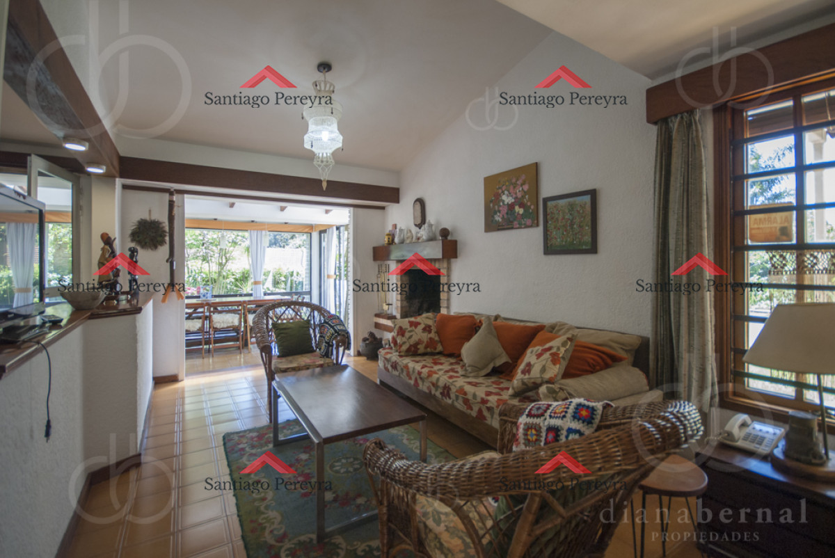 Casa ID.13471 - Casa alquiler Pinares, Punta del Este, 4 dormitorios, piscina, amplio parque cercado