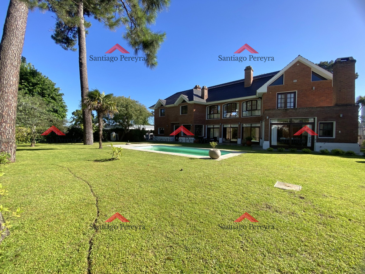 Casa ID.14857 - Punta del Este, gran residencia en mansa, 6 dormitorios y piscina climatizada.