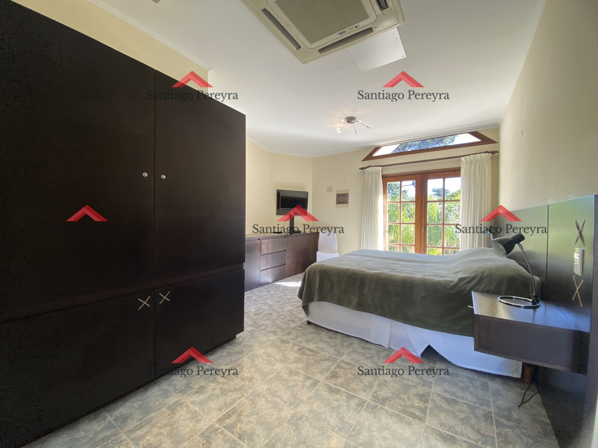 Casa ID.14857 - Punta del Este, gran residencia en mansa, 6 dormitorios y piscina climatizada.