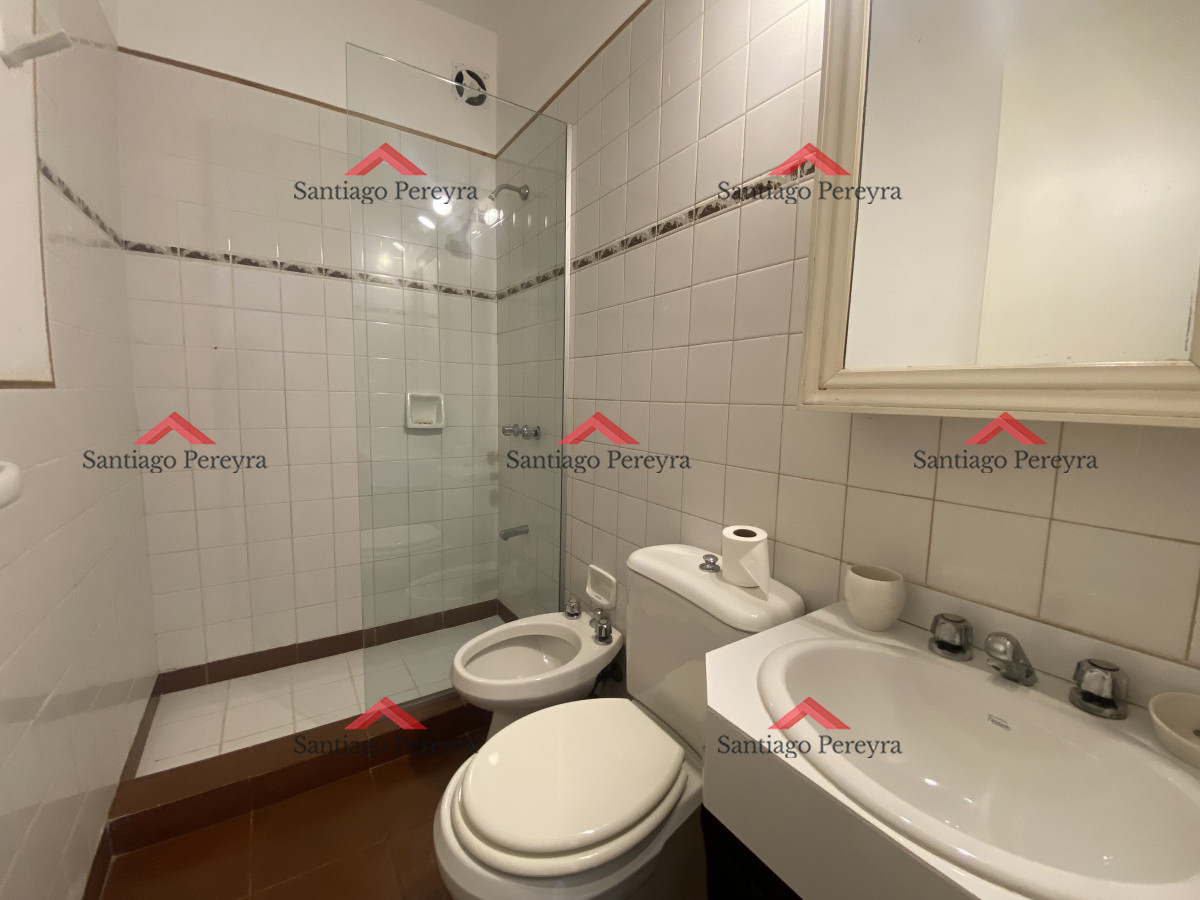 Casa ID.14804 - Punta del Este, importante residencia con piscina y cancha de paddle