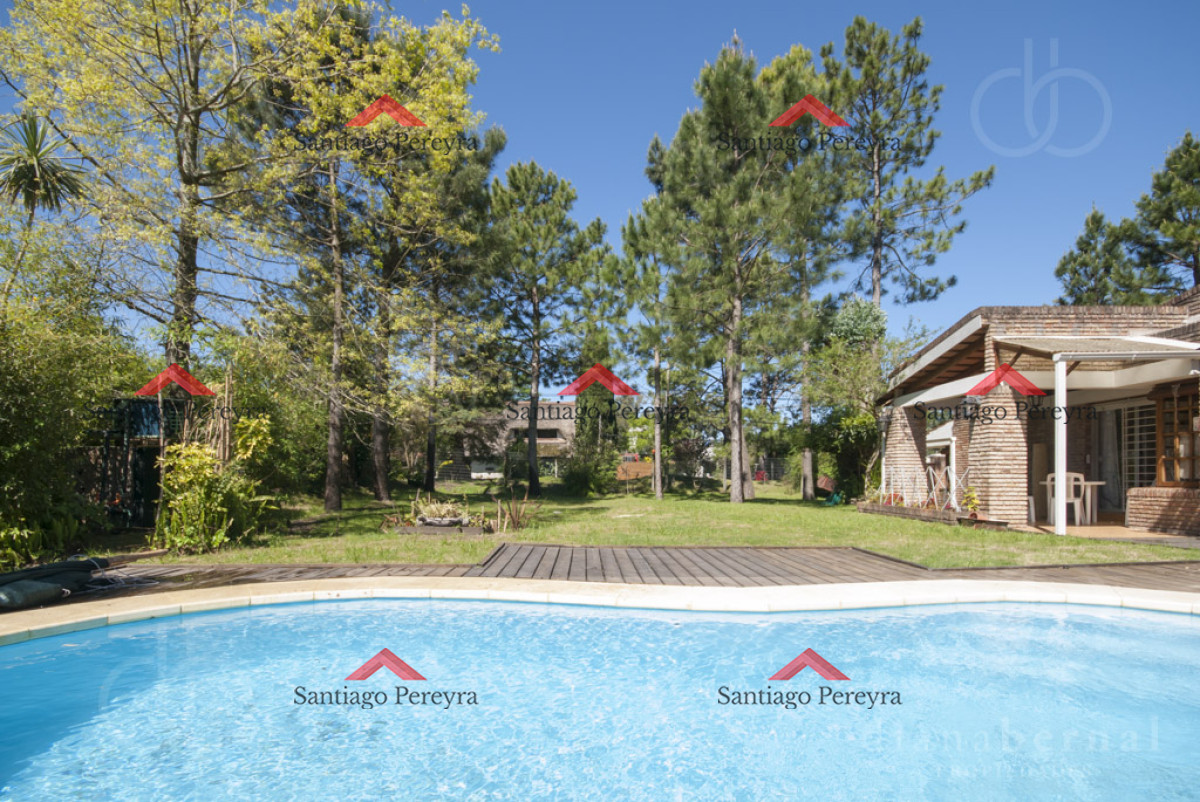 Casa ID.13471 - Casa alquiler Pinares, Punta del Este, 4 dormitorios, piscina, amplio parque cercado