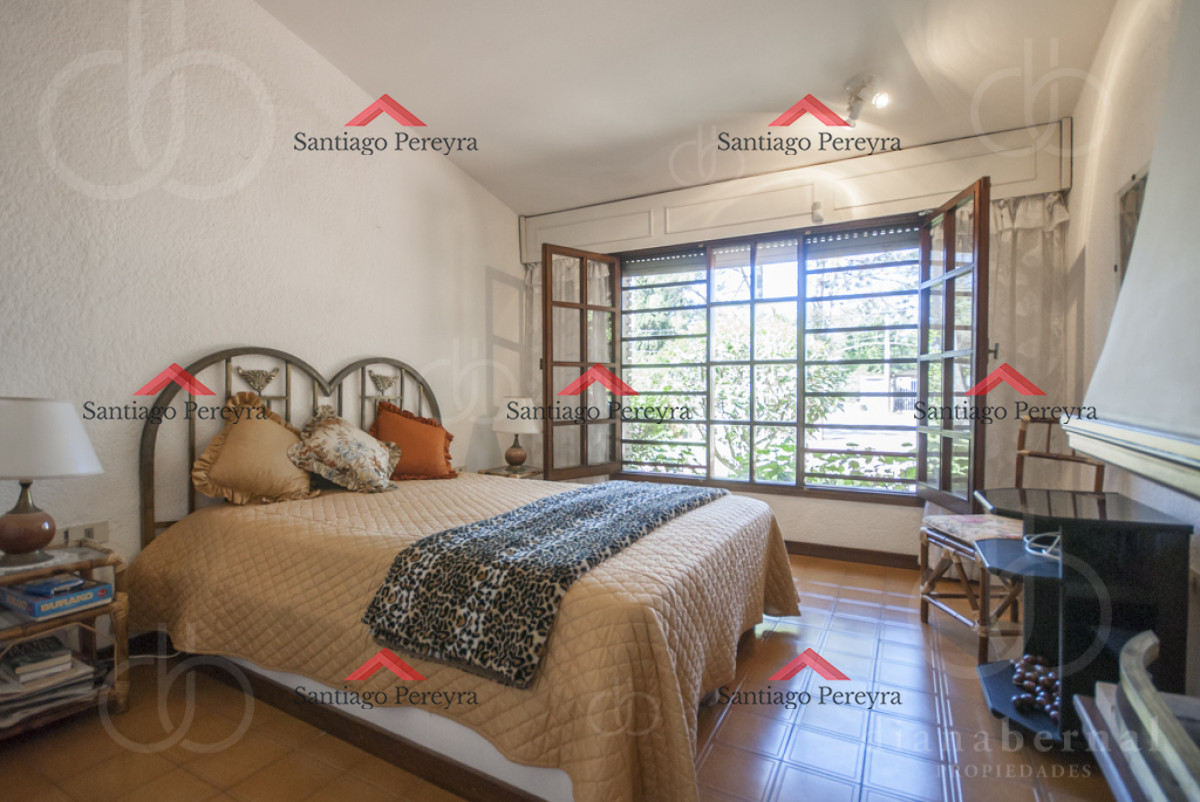Casa ID.13471 - Casa alquiler Pinares, Punta del Este, 4 dormitorios, piscina, amplio parque cercado