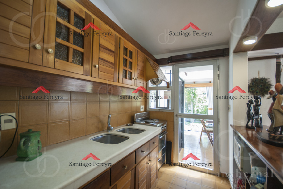 Casa ID.13471 - Casa alquiler Pinares, Punta del Este, 4 dormitorios, piscina, amplio parque cercado