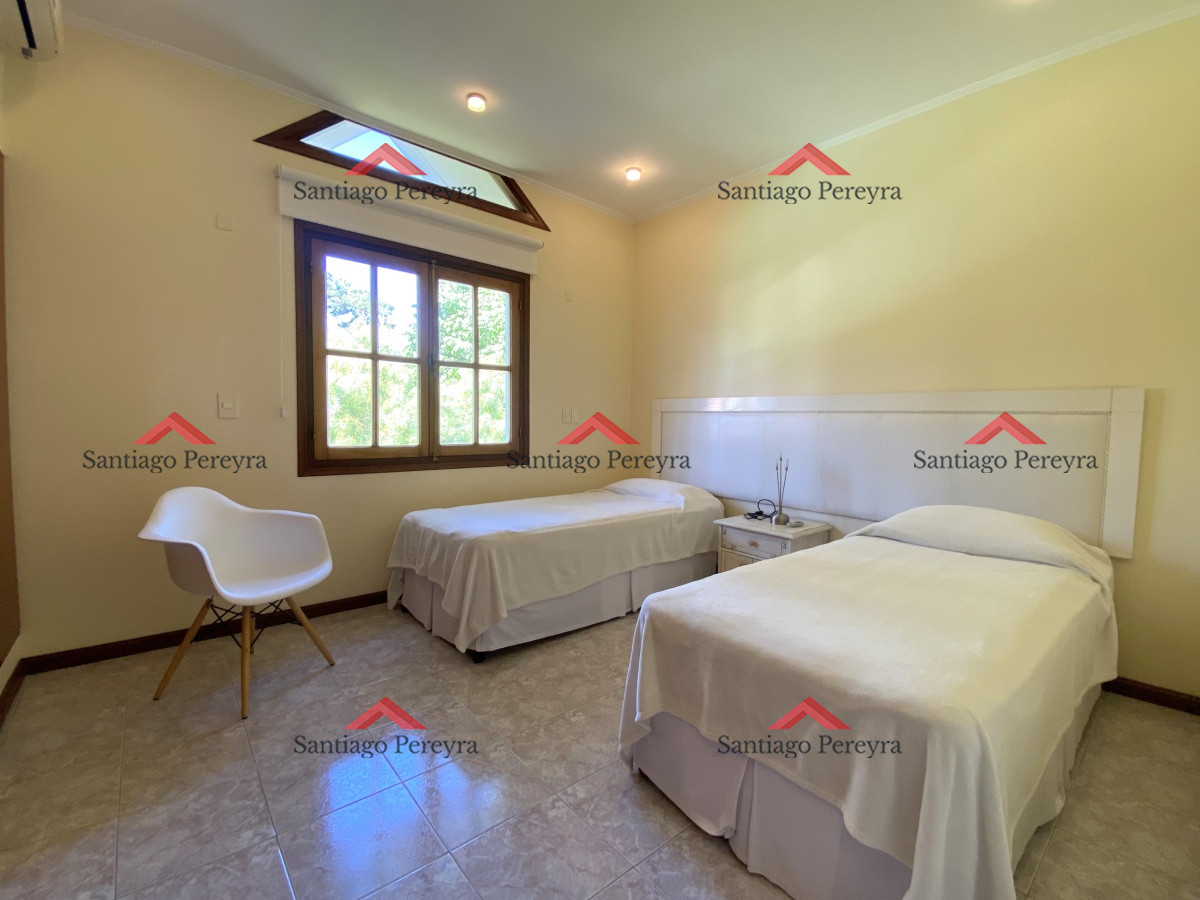Casa ID.14857 - Punta del Este, gran residencia en mansa, 6 dormitorios y piscina climatizada.