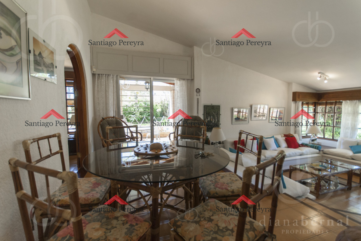 Casa ID.13471 - Casa alquiler Pinares, Punta del Este, 4 dormitorios, piscina, amplio parque cercado