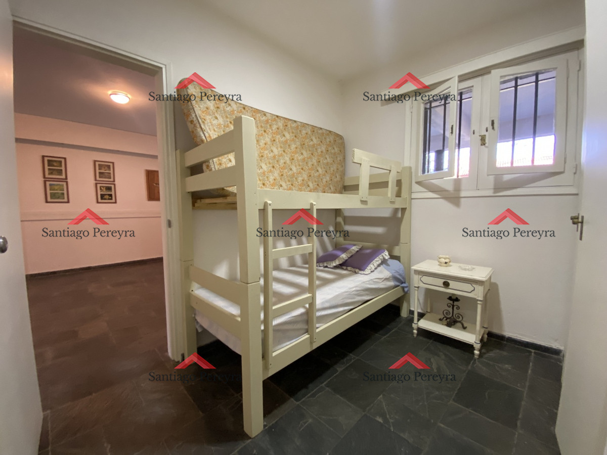 Casa ID.14804 - Punta del Este, importante residencia con piscina y cancha de paddle