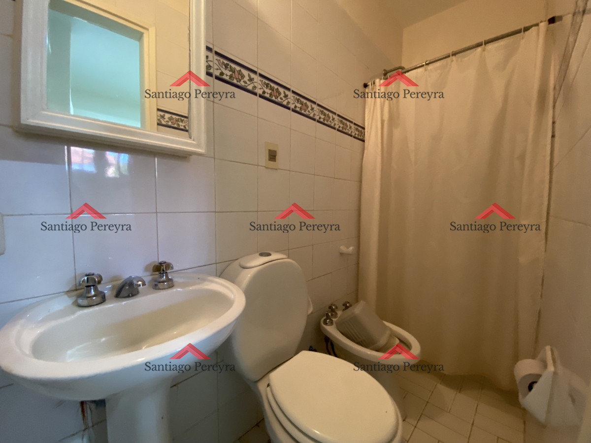 Casa ID.14804 - Punta del Este, importante residencia con piscina y cancha de paddle