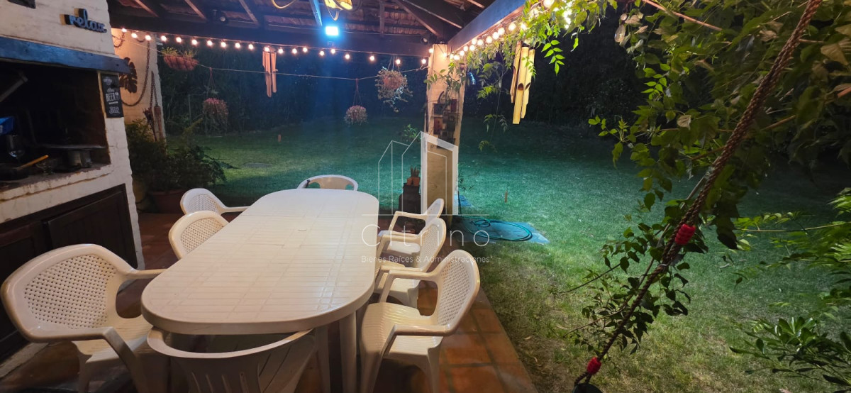 Casa ID.1327 - Casa en Pinares, Punta del Este, 3 dormitorios, piscina
