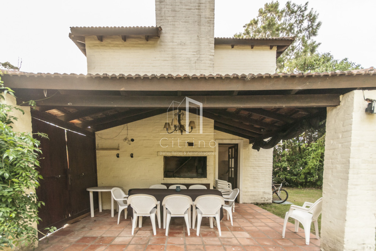 Casa ID.1327 - Casa en Pinares, Punta del Este, 3 dormitorios, piscina