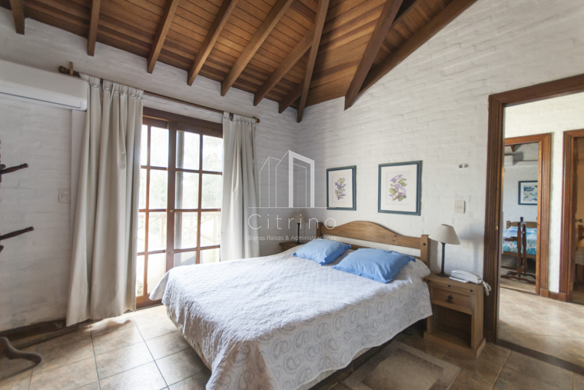 Casa ID.1327 - Casa en Pinares, Punta del Este, 3 dormitorios, piscina