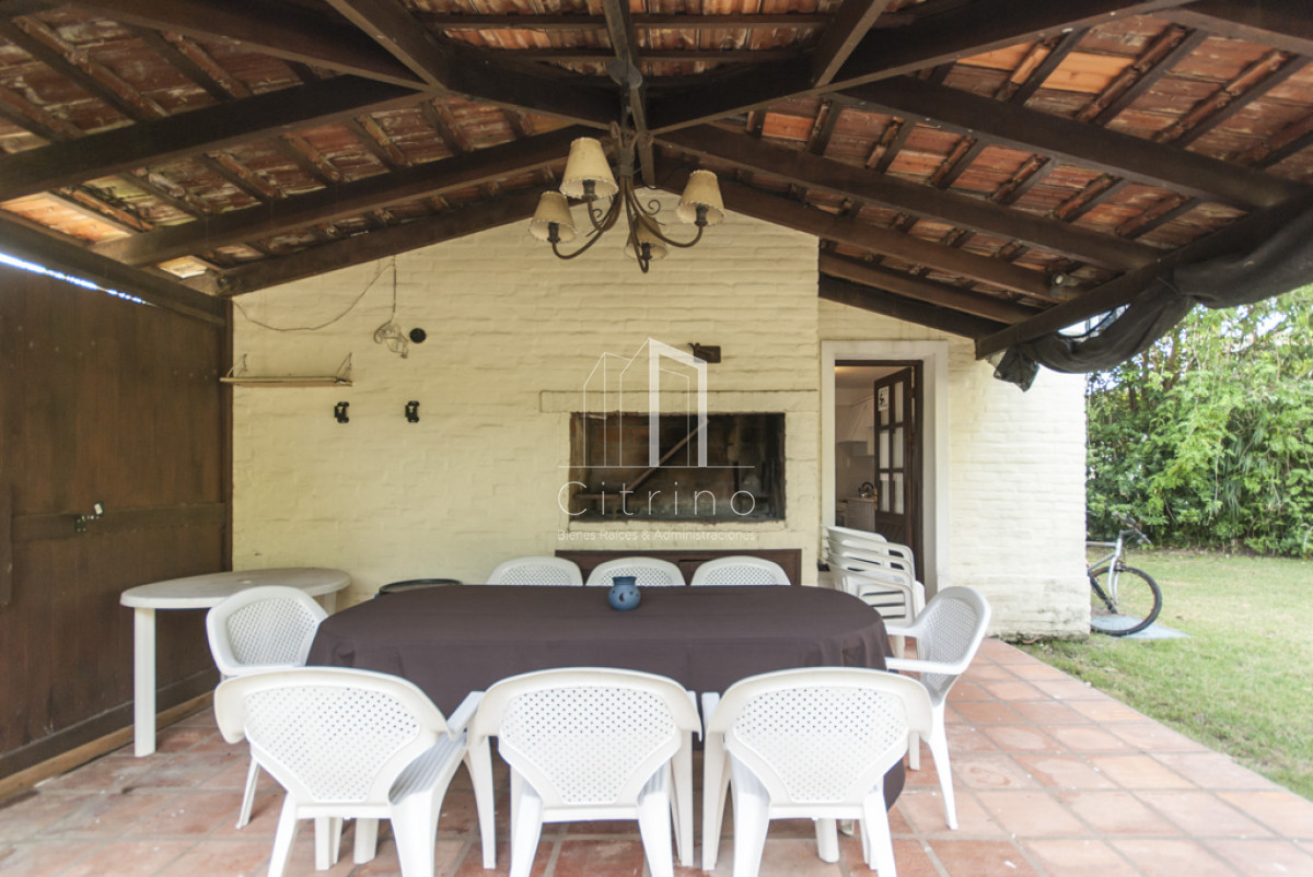 Casa ID.1327 - Casa en Pinares, Punta del Este, 3 dormitorios, piscina