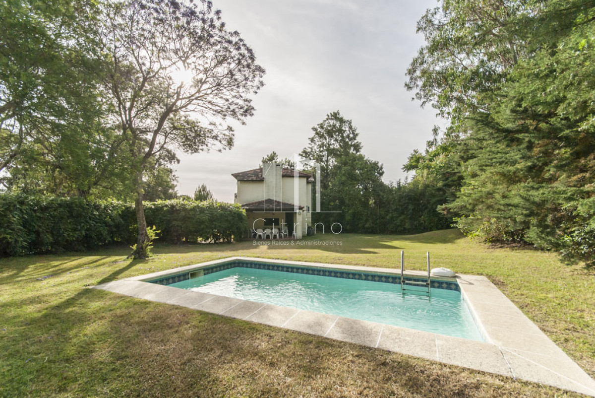 Casa ID.1327 - Casa en Pinares, Punta del Este, 3 dormitorios, piscina