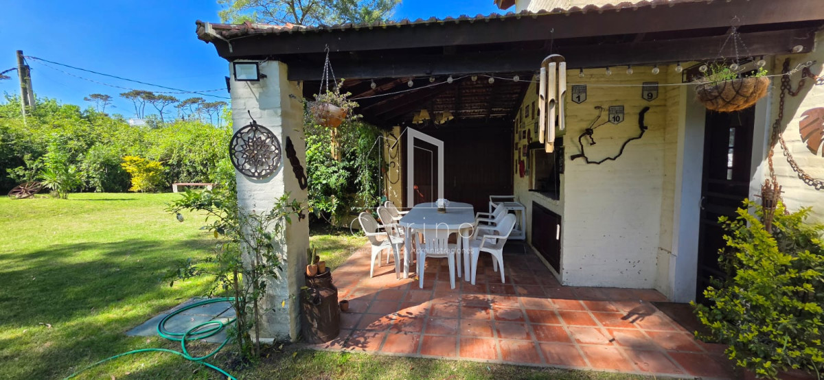 Casa ID.1327 - Casa en Pinares, Punta del Este, 3 dormitorios, piscina