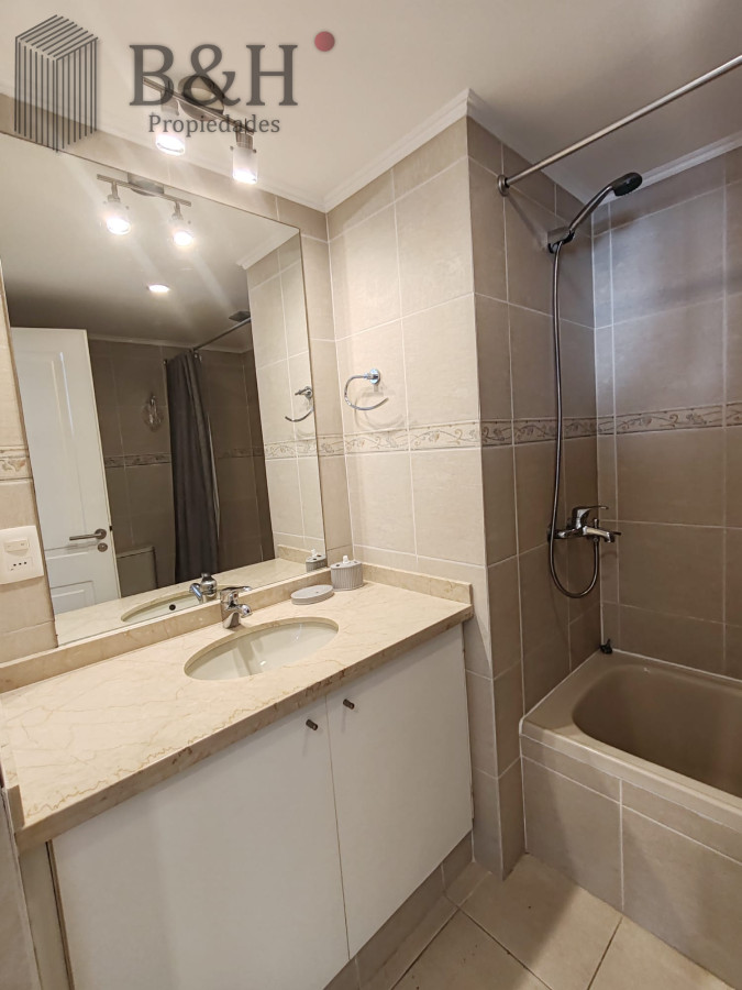 Apartamento ID.1760 - Punta del este, Península, departamento de 2 dormitorios con piscina, terraza y cochera.