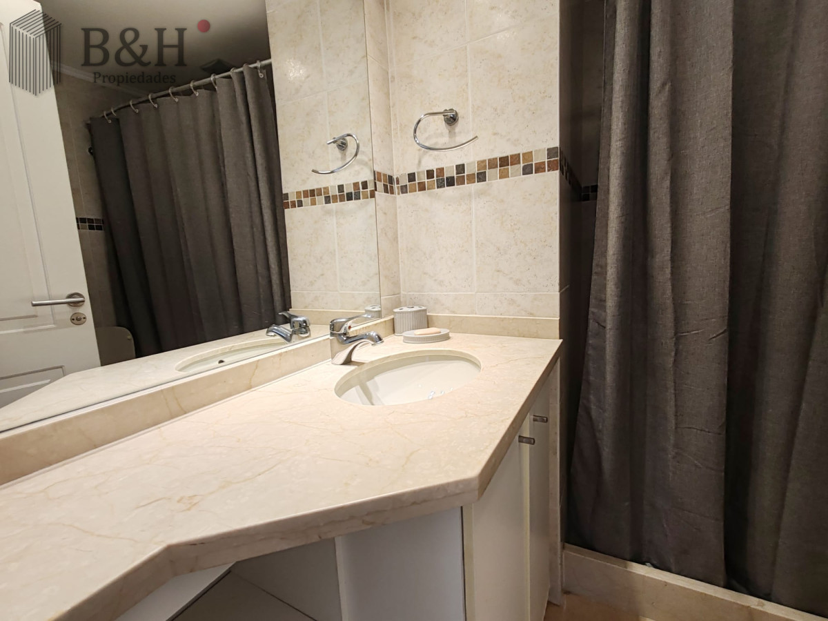 Apartamento ID.1760 - Punta del este, Península, departamento de 2 dormitorios con piscina, terraza y cochera.