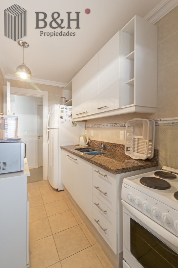 Apartamento ID.1760 - Punta del este, Península, departamento de 2 dormitorios con piscina, terraza y cochera.