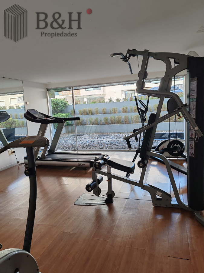 Apartamento ID.1760 - Punta del este, Península, departamento de 2 dormitorios con piscina, terraza y cochera.