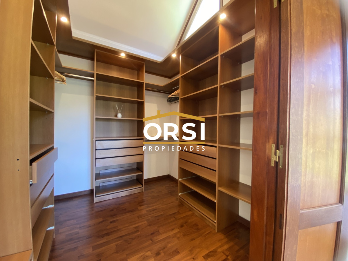 Casa ID.150 - Punta del Este, gran residencia en mansa, 6 dormitorios y piscina climatizada.