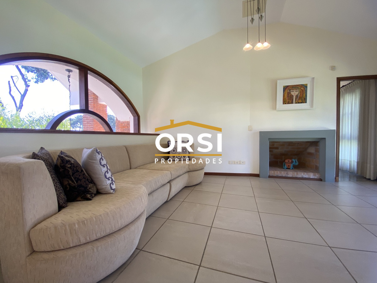 Casa ID.150 - Punta del Este, gran residencia en mansa, 6 dormitorios y piscina climatizada.
