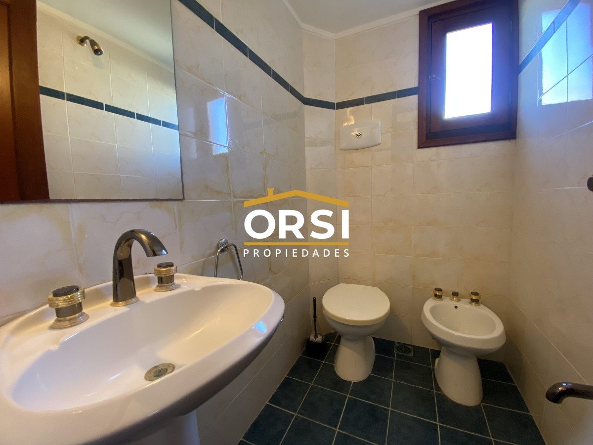Casa ID.150 - Punta del Este, gran residencia en mansa, 6 dormitorios y piscina climatizada.