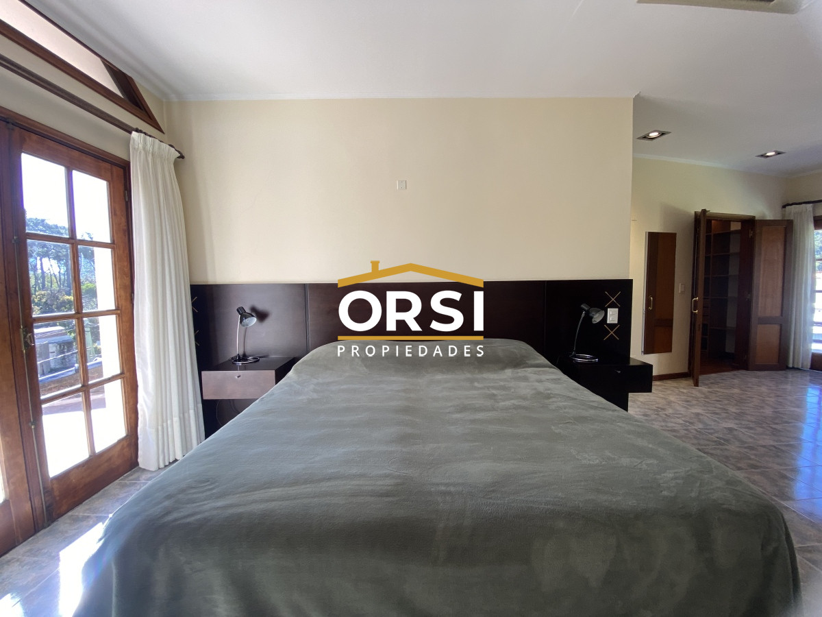 Casa ID.150 - Punta del Este, gran residencia en mansa, 6 dormitorios y piscina climatizada.