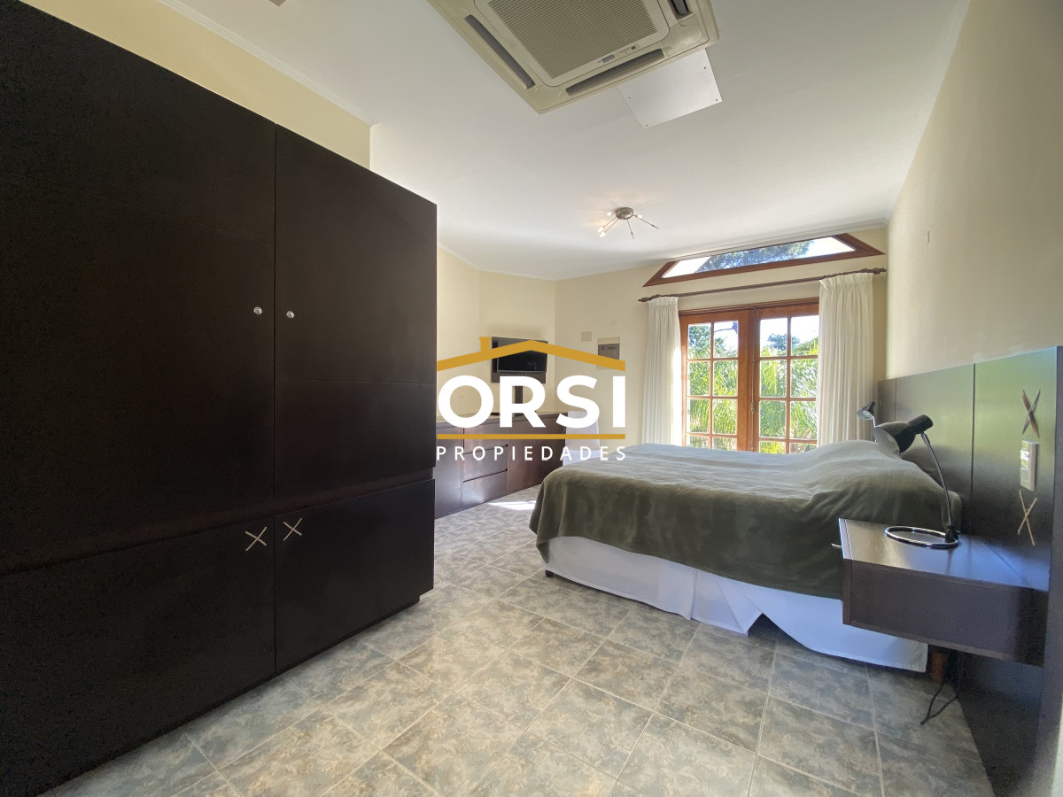 Casa ID.150 - Punta del Este, gran residencia en mansa, 6 dormitorios y piscina climatizada.
