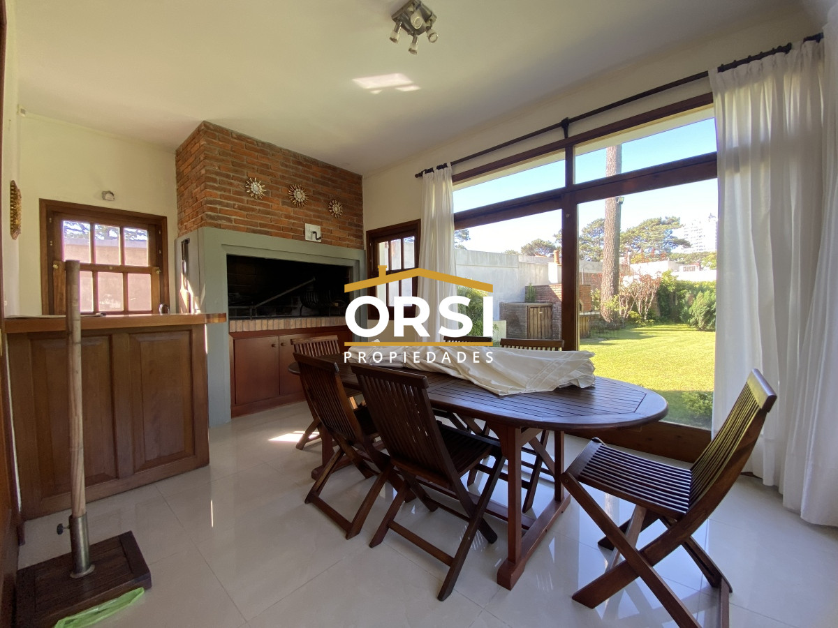 Casa ID.150 - Punta del Este, gran residencia en mansa, 6 dormitorios y piscina climatizada.