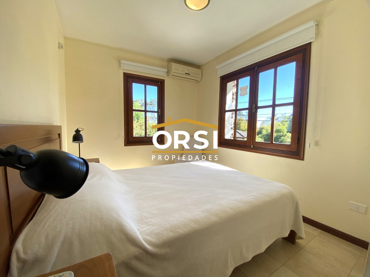Casa ID.150 - Punta del Este, gran residencia en mansa, 6 dormitorios y piscina climatizada.