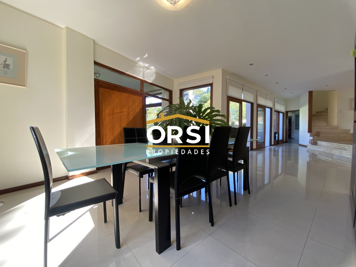 Casa ID.150 - Punta del Este, gran residencia en mansa, 6 dormitorios y piscina climatizada.