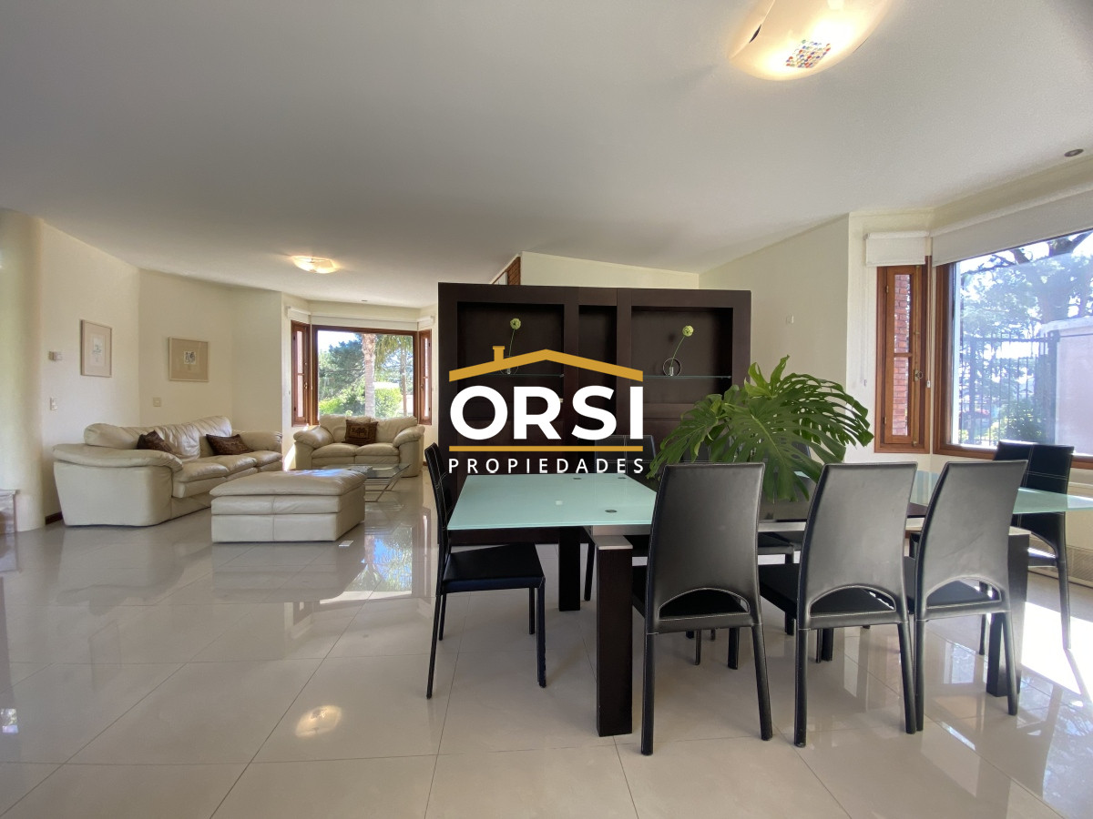 Casa ID.150 - Punta del Este, gran residencia en mansa, 6 dormitorios y piscina climatizada.
