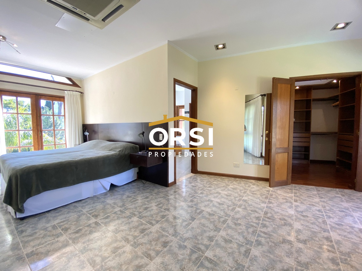 Casa ID.150 - Punta del Este, gran residencia en mansa, 6 dormitorios y piscina climatizada.