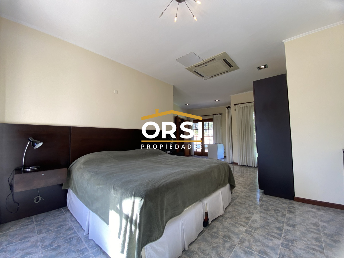 Casa ID.150 - Punta del Este, gran residencia en mansa, 6 dormitorios y piscina climatizada.
