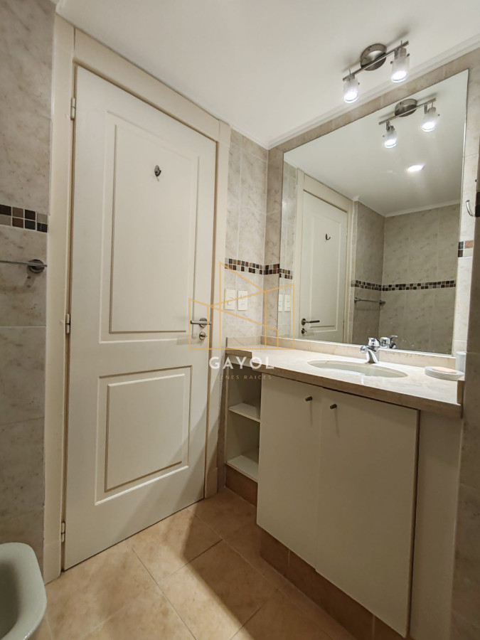 Apartamento ID.1048 - Punta del este, Península, departamento de 2 dormitorios con piscina, terraza y cochera.