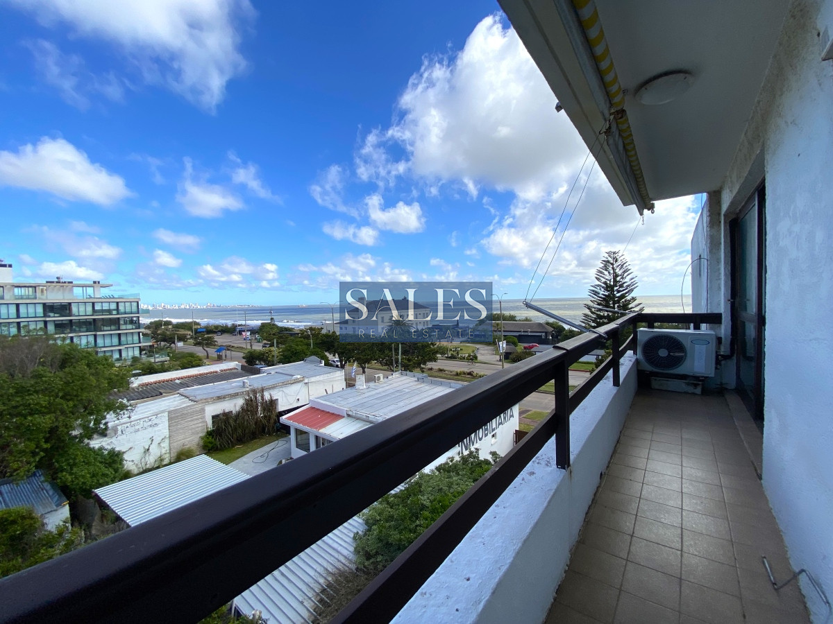 Apartamento ID.956 - Apartamento de 1 dormitorio en edificio ubicado en primera línea de Playa Mansa. 
