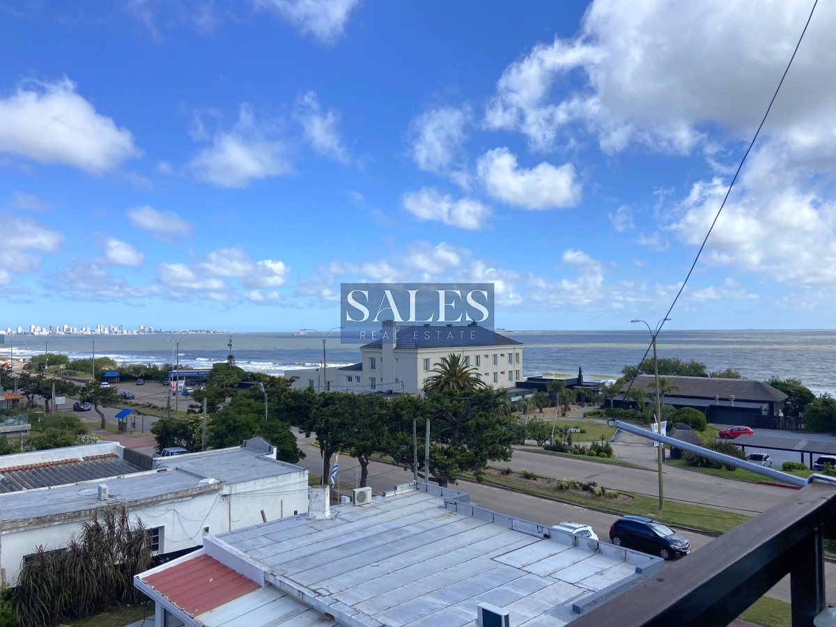 Apartamento ID.956 - Apartamento de 1 dormitorio en edificio ubicado en primera línea de Playa Mansa. 