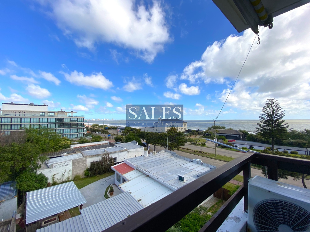 Apartamento ID.956 - Apartamento de 1 dormitorio en edificio ubicado en primera línea de Playa Mansa. 
