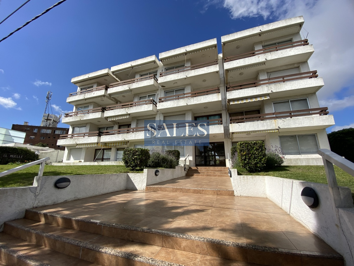 Apartamento ID.956 - Apartamento de 1 dormitorio en edificio ubicado en primera línea de Playa Mansa. 