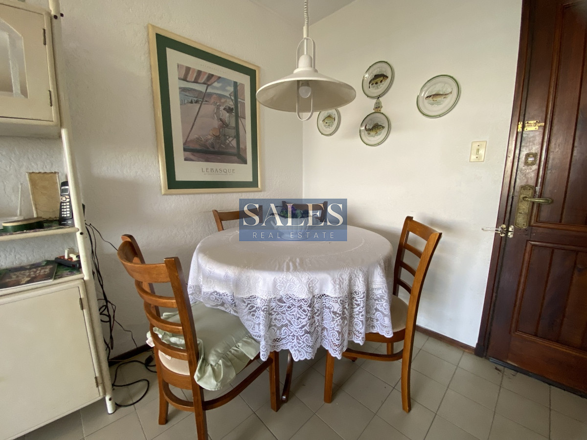 Apartamento ID.956 - Apartamento de 1 dormitorio en edificio ubicado en primera línea de Playa Mansa. 