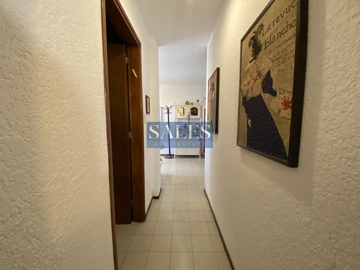 Apartamento ID.956 - Apartamento de 1 dormitorio en edificio ubicado en primera línea de Playa Mansa. 