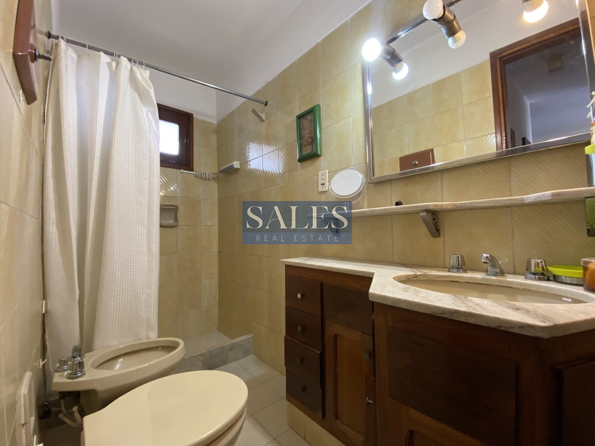 Apartamento ID.956 - Apartamento de 1 dormitorio en edificio ubicado en primera línea de Playa Mansa. 